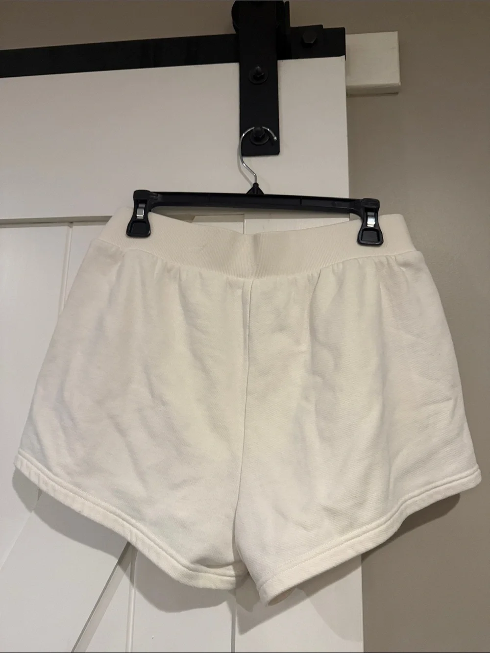 ALO 2-piece Cream Sleeveless Hoodie & Shorts Set